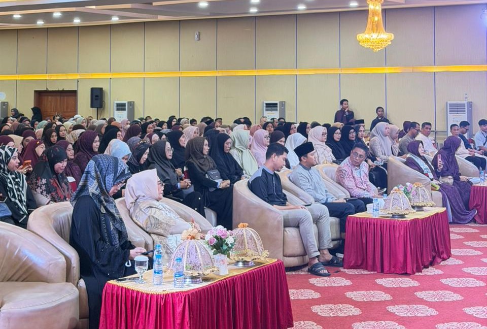 WhatsApp-Image-2026-02-15-at-07.20.39-1 Ribuan Warga Kendari Padati Tabligh Akbar Satu Dekade Yayasan Al Khansa Khairunnisa