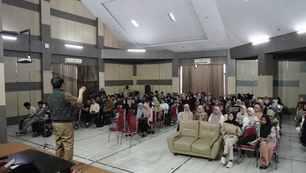 WhatsApp-Image-2026-02-24-at-05.07.32-1-1-1024x580 FISIP UHO Gandeng Muslim Young Preneur Hadirkan Praktisi Bisnis Dorong Mahasiswa Jadi Wirausahawan