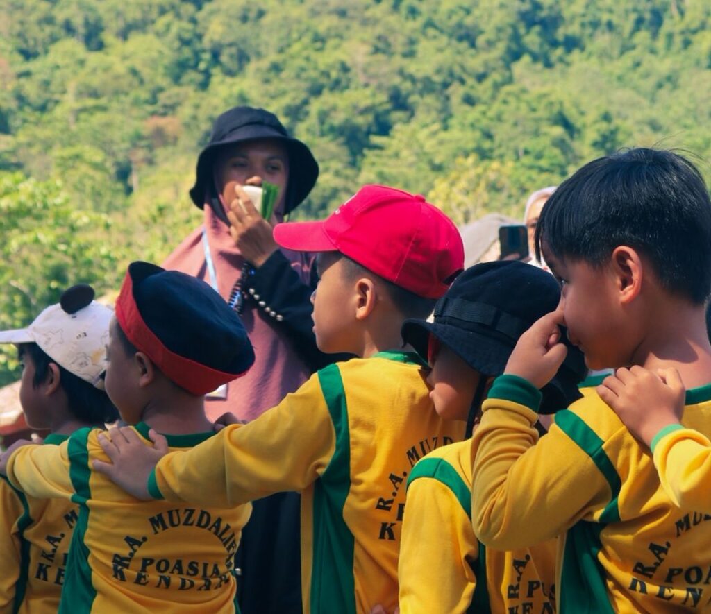 WhatsApp-Image-2026-04-21-at-15.51.39-1024x885 Edukasi Alam, Siswa RA Muzdalifah Gelar Kegiatan Eduwisata di Agrowisata California