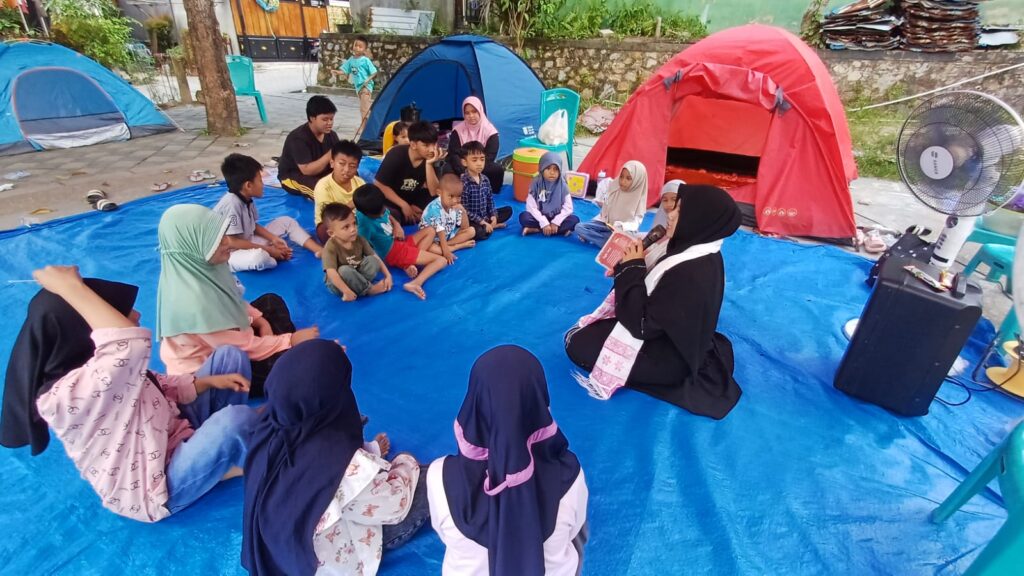 WhatsApp-Image-2026-07-01-at-08.55.05-1024x576 Isi Libur Sekolah, Rumah Belajar Khadisha Mala dan Sahabat Tumbuh Sukses Gelar Kids Kemah Kreatif
